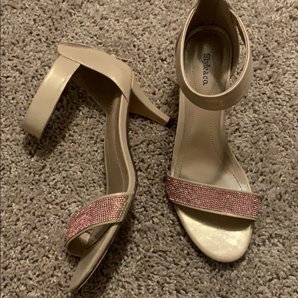 Style & Co heels